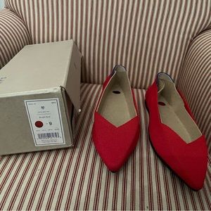 Brand New in box Rothy’s bright red pointed flats